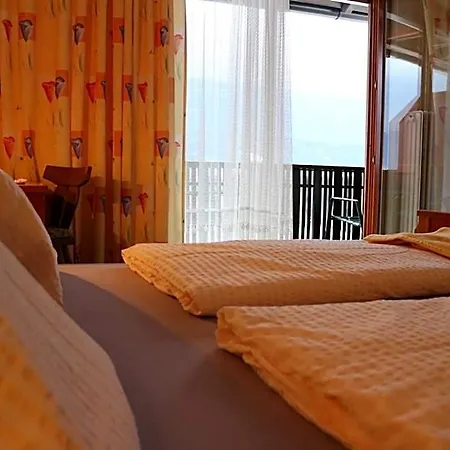 Kraker Hotel