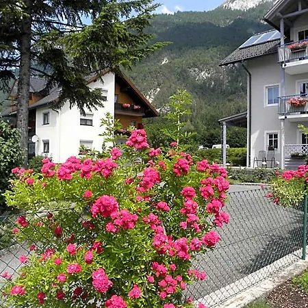 Kraker Hotel