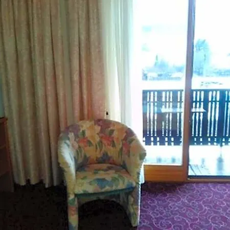 Kraker Hotel 3*